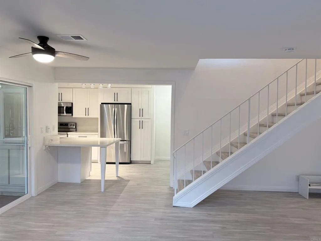 155 Countrywood Lane, Encinitas, California 92024 home-pic-4